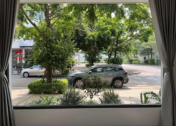 Rosemary's Hạ Long