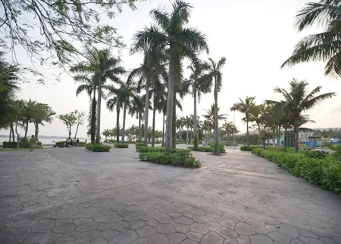 Rosemary's Hạ Long