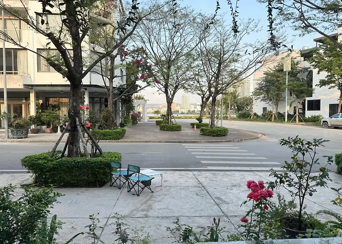 Rosemary's Hạ Long
